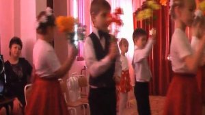 Танец: "Бабушка"