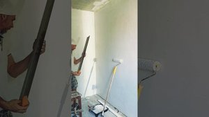 Шпатлевка валиком под обои #шпатлёвка #шпаклёвка #шпатлевкастен