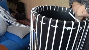 Высокое белое кашпо в форме цилиндра