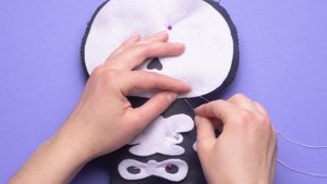 ИГРУШКА-СКЕЛЕТ САНТА МУЭРТЕ ИЗ ФЕТРА СВОИМИ РУКАМИ