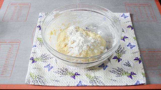 ВОЗДУШНАЯ ВЫПЕЧКА?.Пирожки с капустой в духовке. Дрожжевое тесто на кефире |  Pies with cabbage