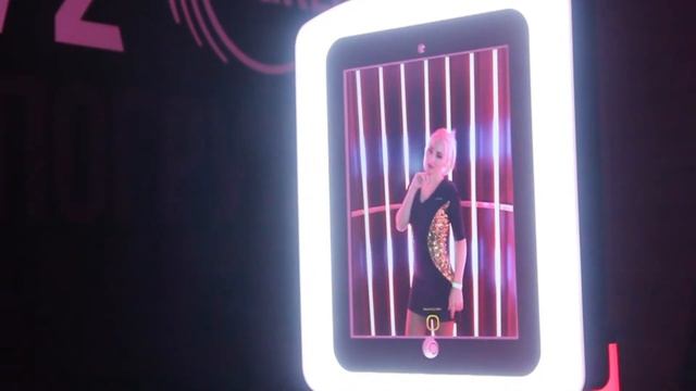 Неоновая фотозона. Неоновый туннель с MIXME клипмейкером. смотреть онлайн