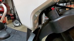 How to replace hood body battery cover Honda Ruckus Zoomer NPS50 Scooter Moped Torque Specs Shown