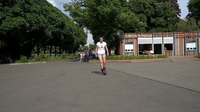 Поворачиваем на роликах (микровыпуск) | Школа роликов RollerLine Роллерлайн в Москве