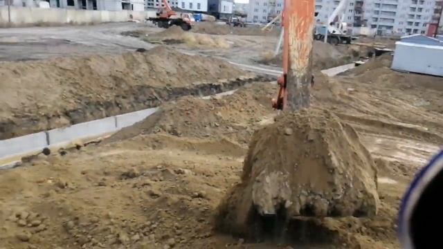 Про планировку и управление экскаватором.