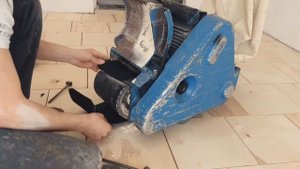 Мы открываем бизнес, Укладка инженерной доски на фанеру.