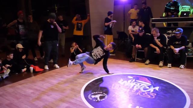 pro 1x1 bboy Вадим vs CashtonKid - брейкданс батл WINTER WARS 2020 смотреть онлайн