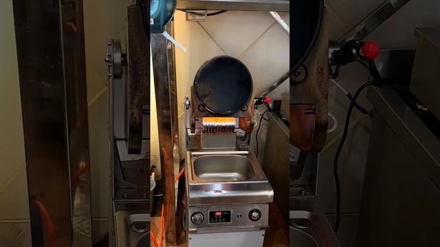 14 И 4 СКОВОРОДА КАК БЕТОНОМЕШАЛКА смотреть онлайн