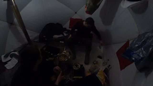 Рыбалка в глухозимье на Ивинском разливе. Выезд с ночевкой в палатке.