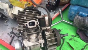 Бензокоса Stihl не набирает обороты.Почему не регулируется карбюратор на триммере, бензопиле.
