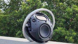 Harman Kardon Onyx Studio 8 Bass Test