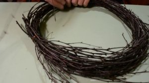 Как сделать основу для венка из березовых веток 1