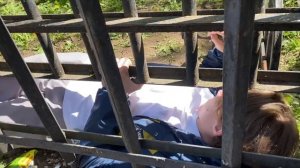 ОХРАННИК ВЫГНАЛ СО СПОТА | бабка вызвала полицию | трюки на самокате...