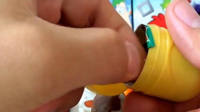 Умеете делать поделки из киндер сюрприза?)) Смотрите обзор! смотреть онлайн