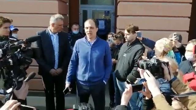 Руководство банка Нейва вышло к клиентам