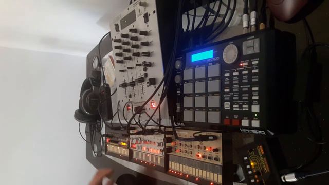 Korg Volca Electronic Jam (100 BPM) смотреть онлайн