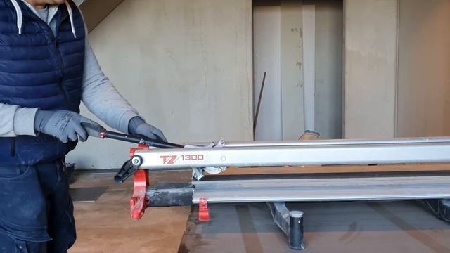 tiles cutter Rubi TZ 1300 смотреть онлайн