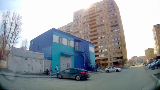 Движение на автомобиле по Тюмени до музыкальной школы и на Киевскую смотреть онлайн