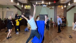 Ржачный танец ЗЯТЯ И ТЁЩИ разбомбил свадьбу в ХЛАМИНУ