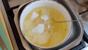 Варим цепь в парафине с воском. Жидкий парафин - смазка.