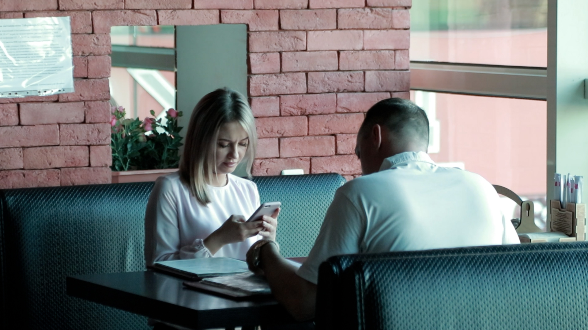 Salebot. Тнт rutube. Бот в телеграмме для скачивания. Рутуб бот. Отдельный чат олега бота.