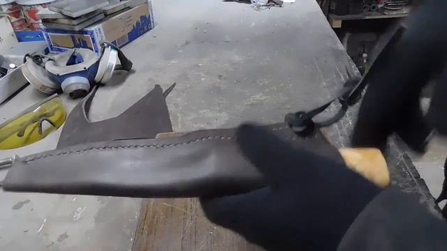 Два якута с рукоятями из березового капа. смотреть онлайн