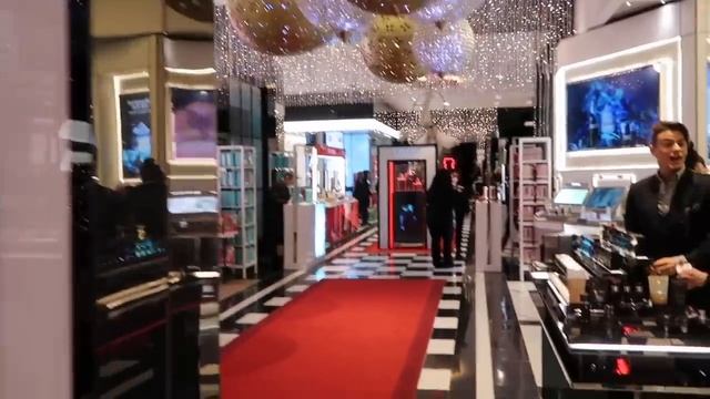 ВАУ ? ОФИГЕННЫЙ МАГАЗИН В НЬЮ-ЙОРКЕ???. Bloomingdale's | VLOGMAS DAY 5 {DARY YORK} смотреть онлайн