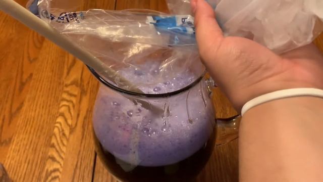 Sprinkles Video 1: S.T.E.M. Colour Changing Lemonade and the Science of Yeast смотреть онлайн