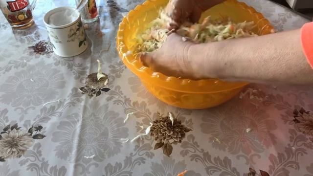 Засолка капусты на зиму , старый провереный рецепт .