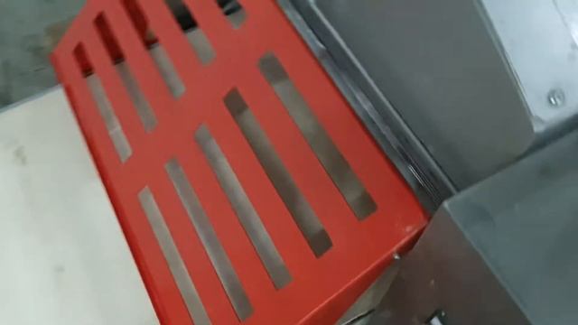 Тестораскаточная машина нпп Восход Ролл-авто мини