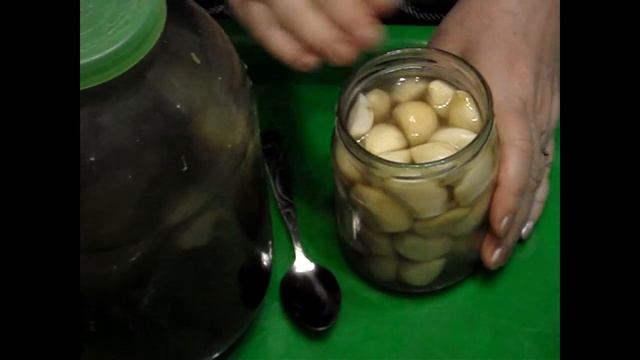 Супер идея ,как сохранить чеснок ,на зиму . смотреть онлайн