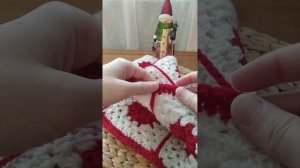 Капор из бабушкиных квадратов? Оригинальный головной убор на теплую зиму❄️