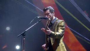 Arctic Monkeys — R U Mine (BRIT Awards 19.2.2014)