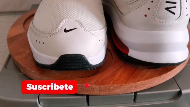 nike air max ap white black red смотреть онлайн