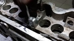 Основные проблемы ГБЦ Volkswagen LT T4 2,4 2,5 восстановление постели распредвала ТИГ сварка бугел