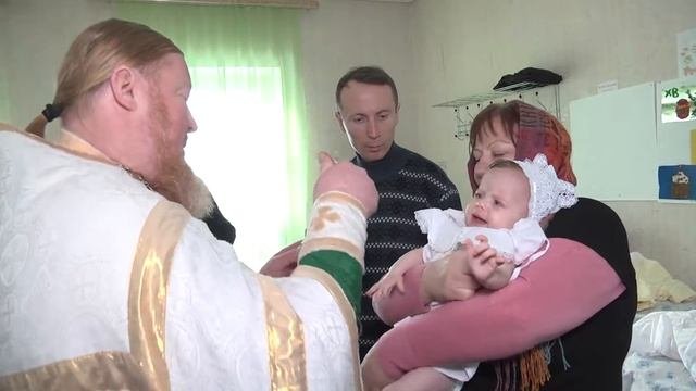 крещение ребёнка.Задонск.Крещение Варвары ПРОФЕССИОНАЛЬНАЯ ВИДЕО И ФОТОСЪЁМКА т.89205004088#крещени