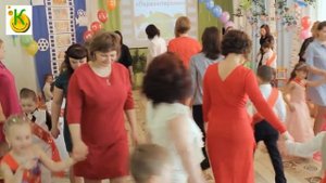 танец с мамами " Первоклассник "