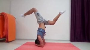 Tutorial: How to do an Elbow Handstand / Видеоурок: Как делать стойку на локтях