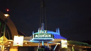 Трагедии на аттракционах Диснейленда | Топ 10