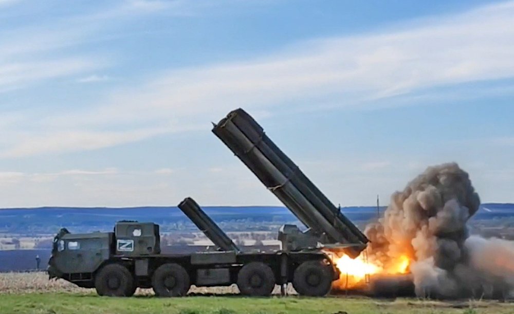 Российские "Торнадо-С уничтожают объекты ВСУ / События на ТВЦ