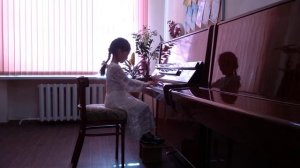 Нургалиева Амалия 1 класс Д.Джонс "Танцующий медведь"