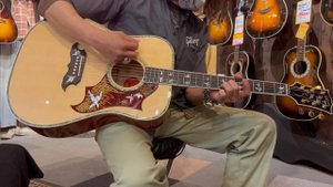 Gibson Doves in Flight Antique Cherry