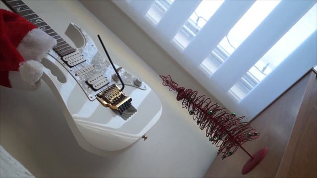 TSO Christmas eve Sarajevo (Carol of Bells) played on Steve vai Ibanez Jem7vwh. Merry xmas 🌲... смотреть онлайн