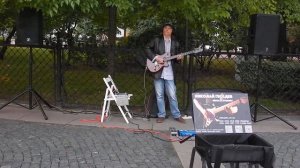 Гитарист Николай Гвоздев на том же месте, в тот же час!