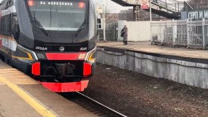 Электропоезда ЭП2ДМ, Ласточка, ЭП2Д, Иволга и ЭД4М, на станции МЦД (D4) Серп и Молот, 11 ноября 202