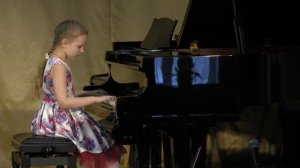 Лузгина  Элина,  Д Нефе  Старинный танец