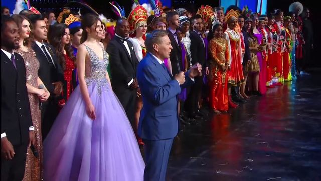 ГКД 60 летие рудн финальная песня "Подмосковные вечера"