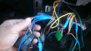 Установка модуля управления стеклоподьёмниками Cenmax AS2 на рено Сандеро!