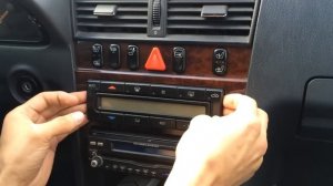 Как снять климат контроль на Мерседес w202(замена лампочки)