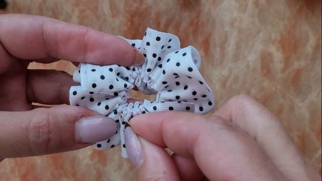 Бантики - помпоны. Легко и просто, быстро и красиво. Мастер-класс.   Канзаши.